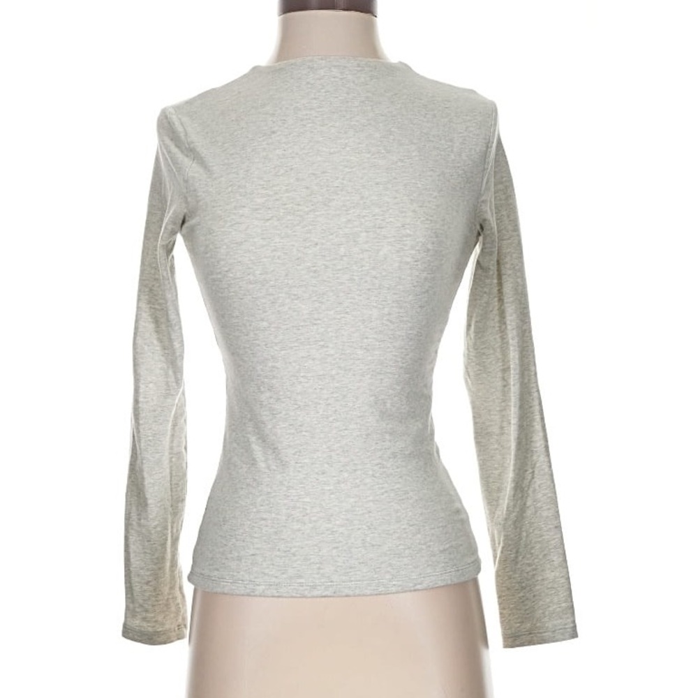 Abercrombie & Fitch Light Gray Long Sleeve Tee